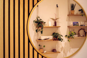 a relaxed atmosphere in our thoughtfully decorated clinic
